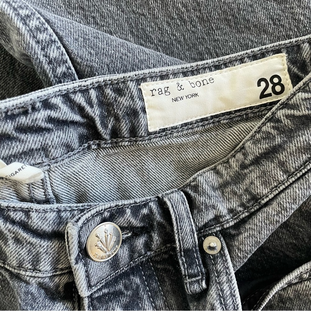 Rag & Bone Nina High-Rise Cigarette Slim Fit Ankle Jean in Colby (Size 28)